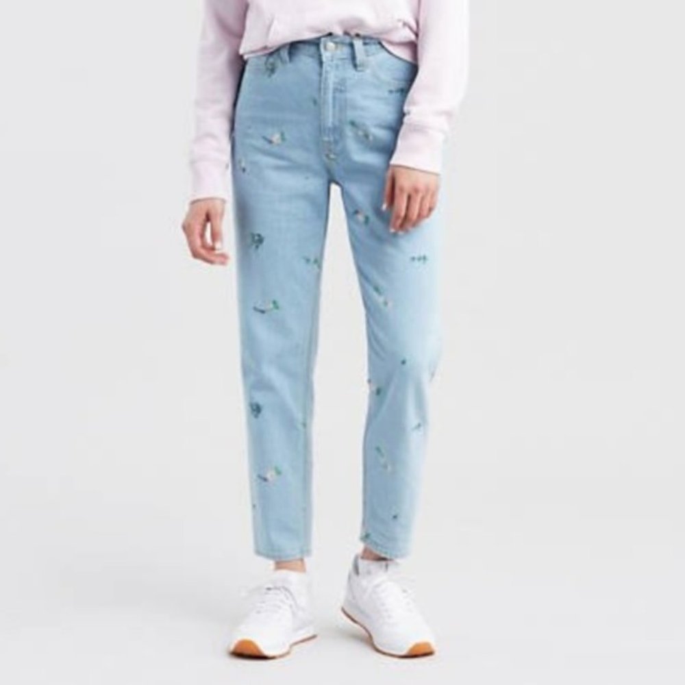Levi's Light Wash Floral Embroidered Mom Jeans